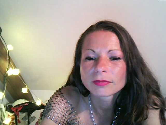 MilfNinna live webcam show