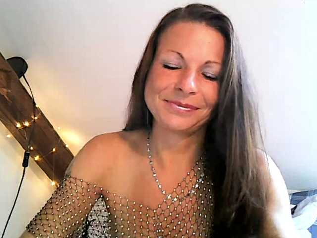 MilfNinna live cam on BongaCams