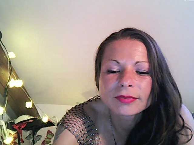MilfNinna live webcam show