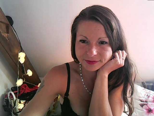 MilfNinna live webcam show