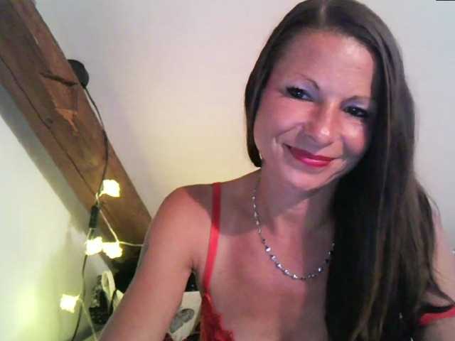 MilfNinna live cam on 