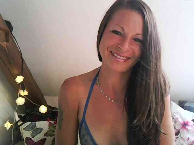 MilfNinna webcam