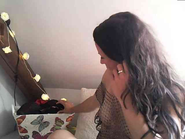 MilfNinna webcam
