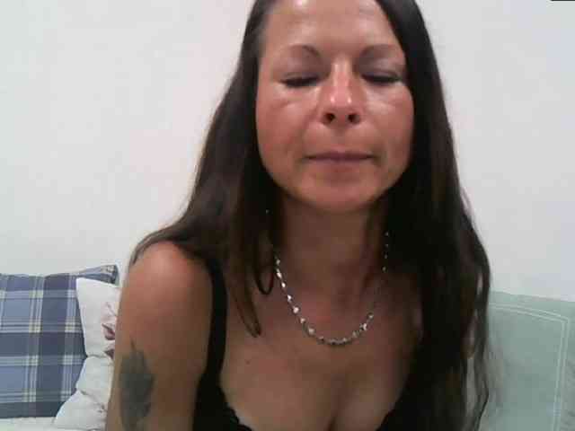 MilfNinna webcam