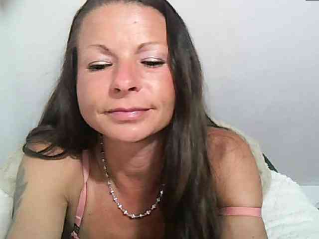 MilfNinna webcam