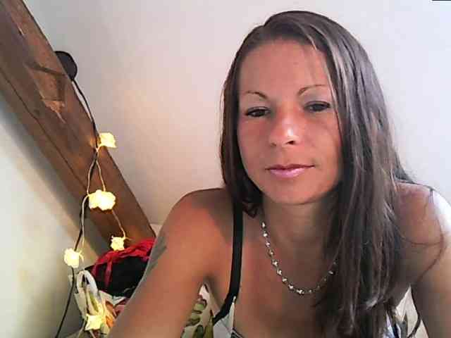 MilfNinna webcam
