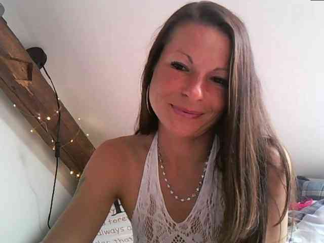 MilfNinna webcam