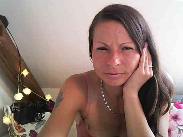 MilfNinna webcam