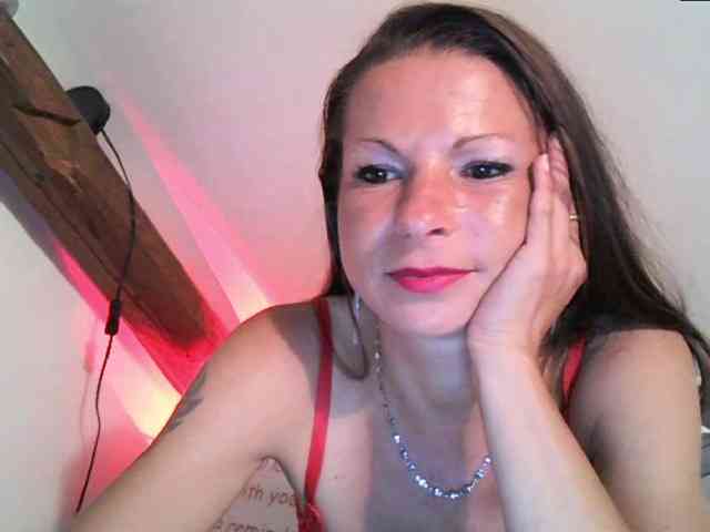 MilfNinna webcam