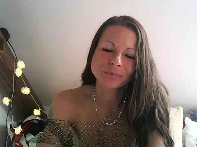 MilfNinna webcam