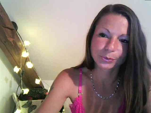 MilfNinna webcam