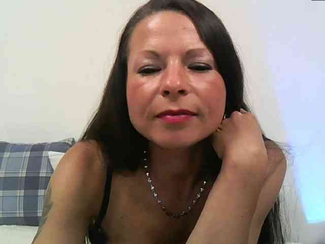 MilfNinna webcam