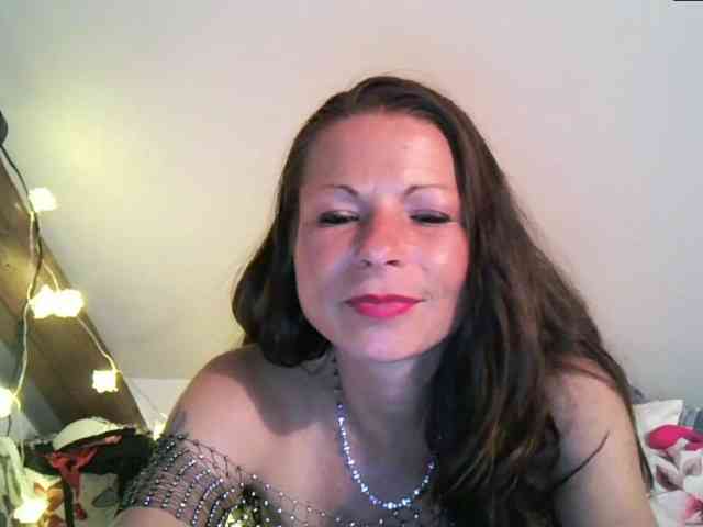 MilfNinna webcam