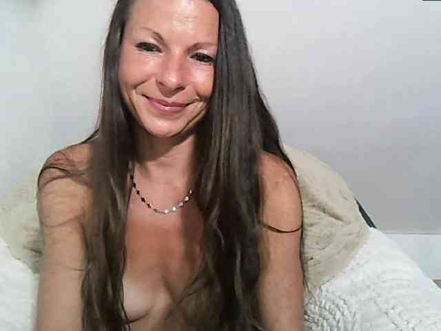 MilfNinna webcam