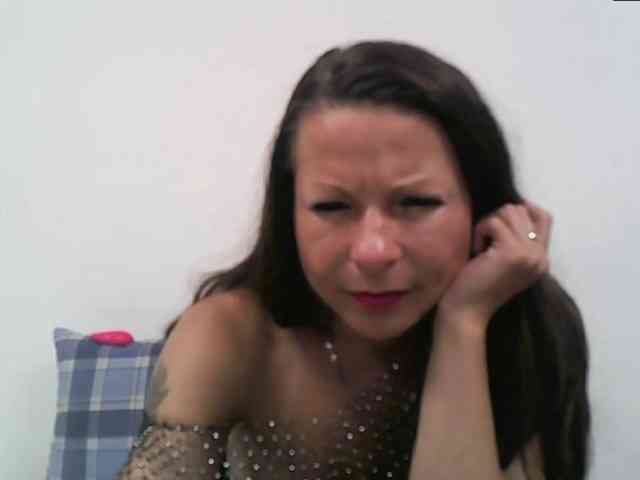 MilfNinna webcam