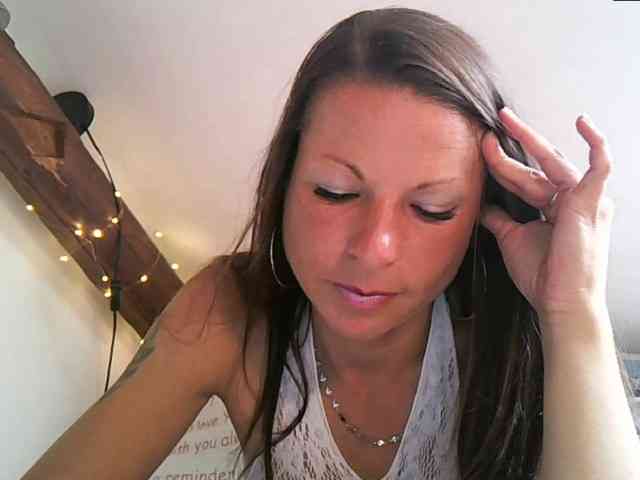 MilfNinna webcam