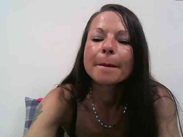 MilfNinna webcam