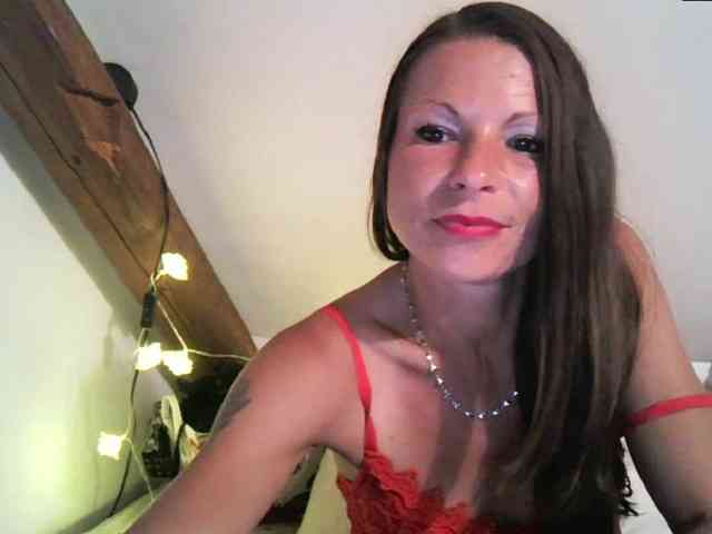 MilfNinna webcam