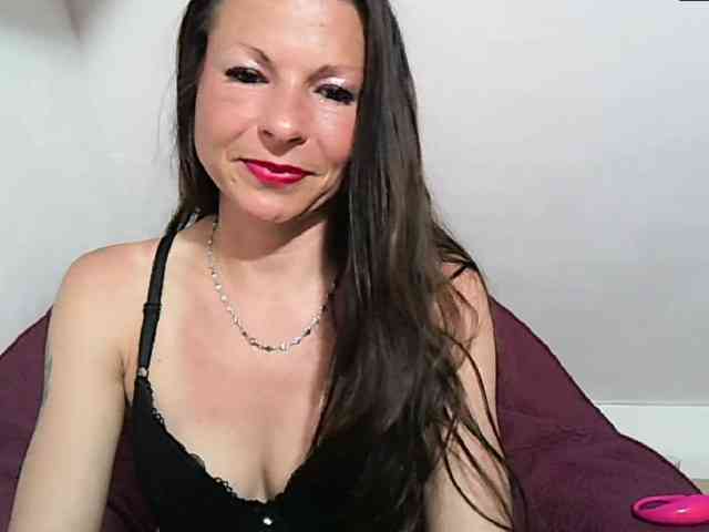 MilfNinna webcam