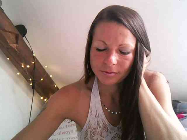 MilfNinna webcam