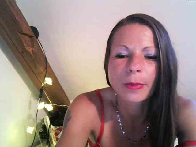 MilfNinna webcam