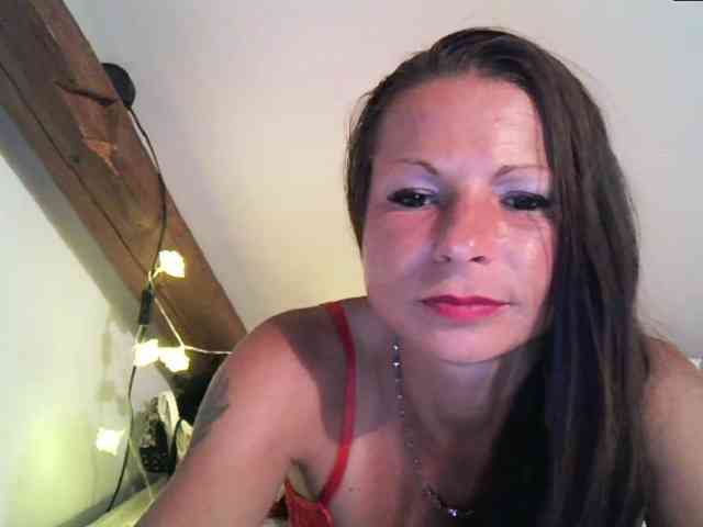 MilfNinna webcam