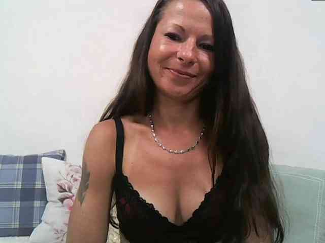 MilfNinna webcam