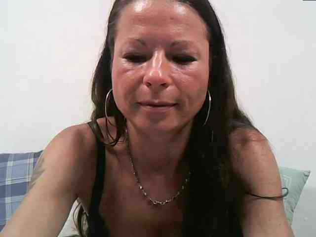 MilfNinna webcam