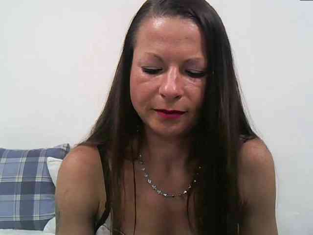 MilfNinna webcam