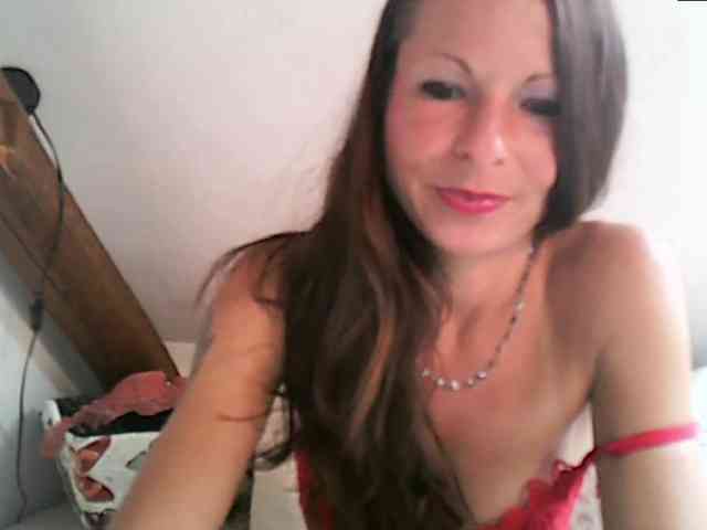 MilfNinna webcam