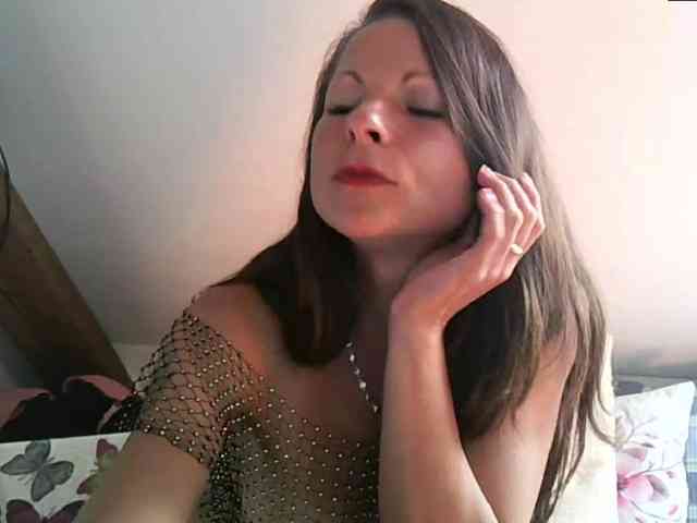 MilfNinna webcam