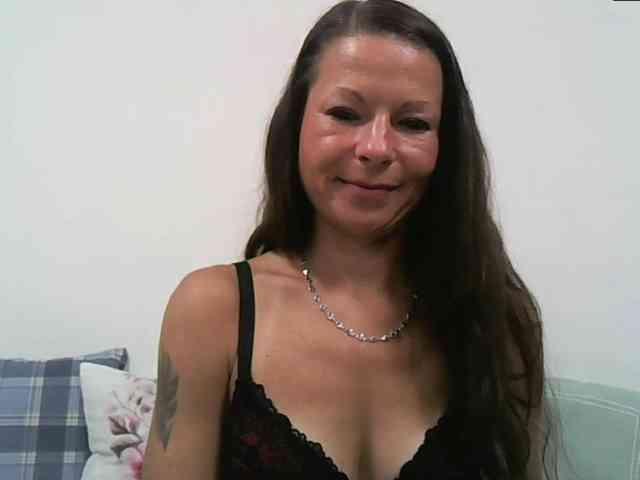 MilfNinna webcam