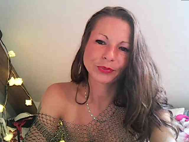 MilfNinna webcam