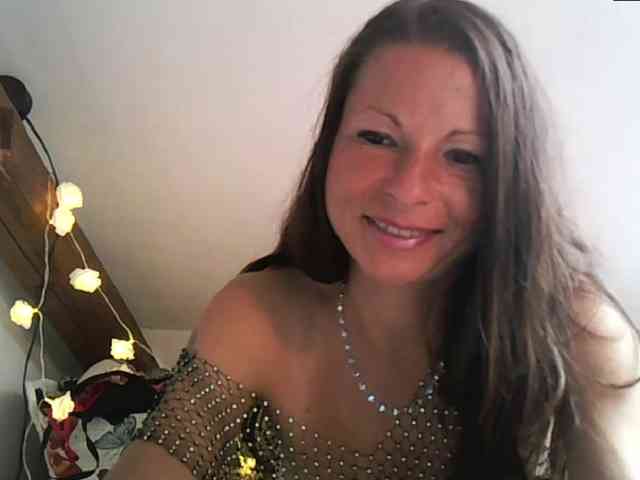 MilfNinna webcam