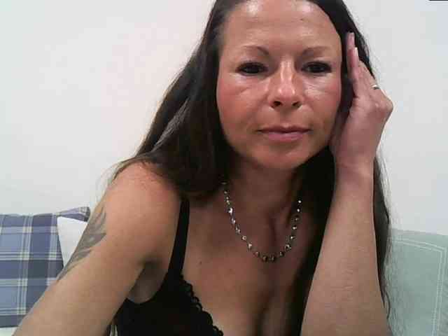 MilfNinna webcam