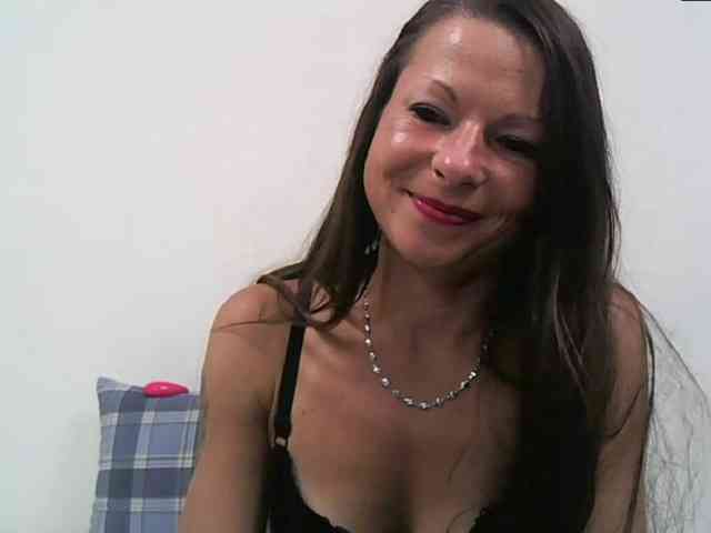 MilfNinna webcam