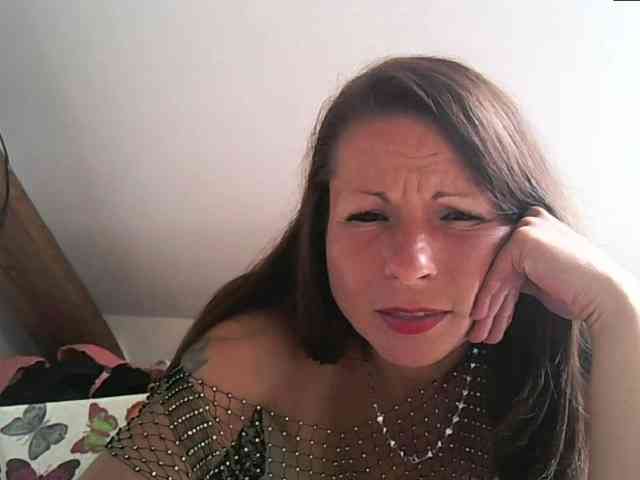MilfNinna webcam
