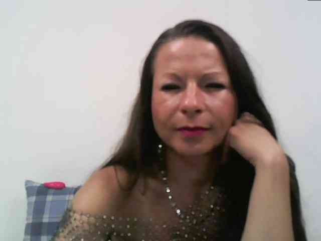 MilfNinna webcam