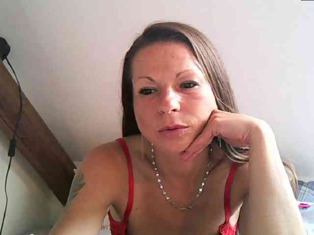 MilfNinna webcam