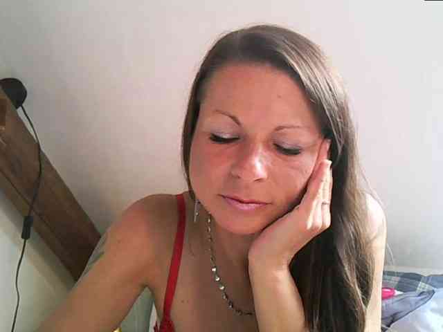 MilfNinna webcam