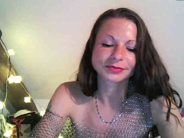 MilfNinna webcam