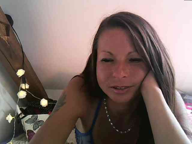 MilfNinna webcam