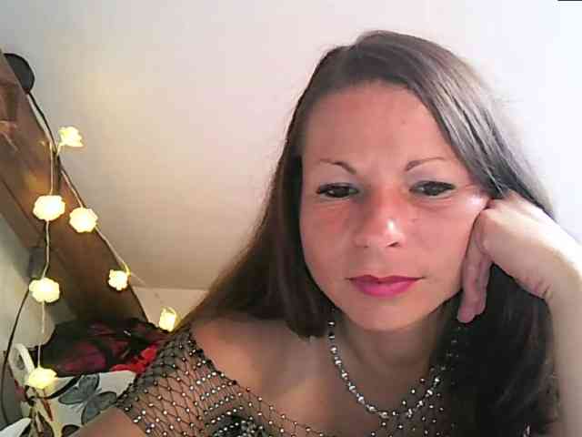 MilfNinna Live Webcam on BongaCams