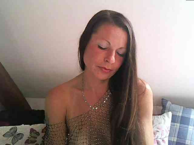 MilfNinna webcam