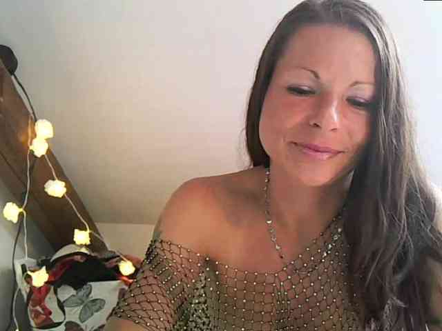 MilfNinna webcam