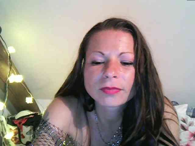 MilfNinna webcam