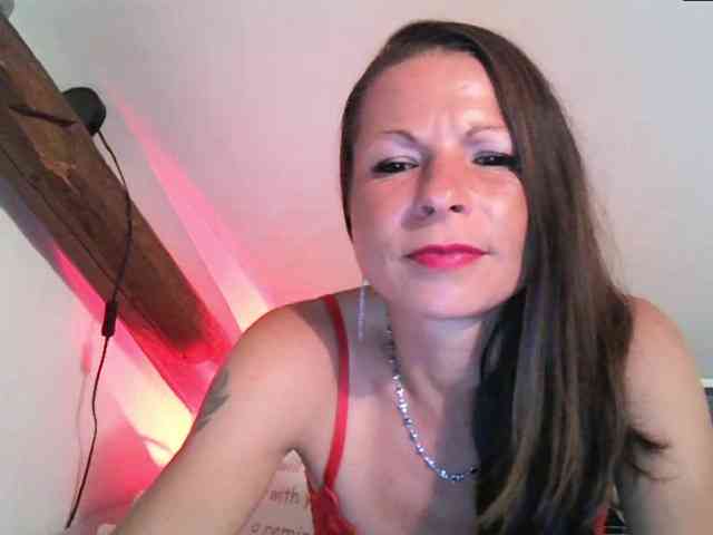 MilfNinna webcam