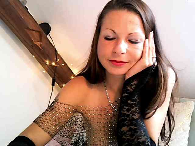 MilfNinna webcam