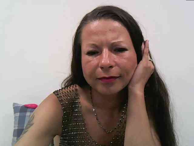 MilfNinna webcam