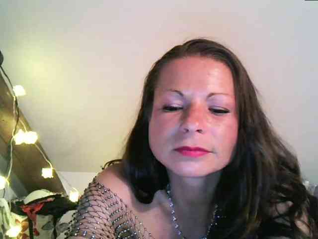 MilfNinna webcam